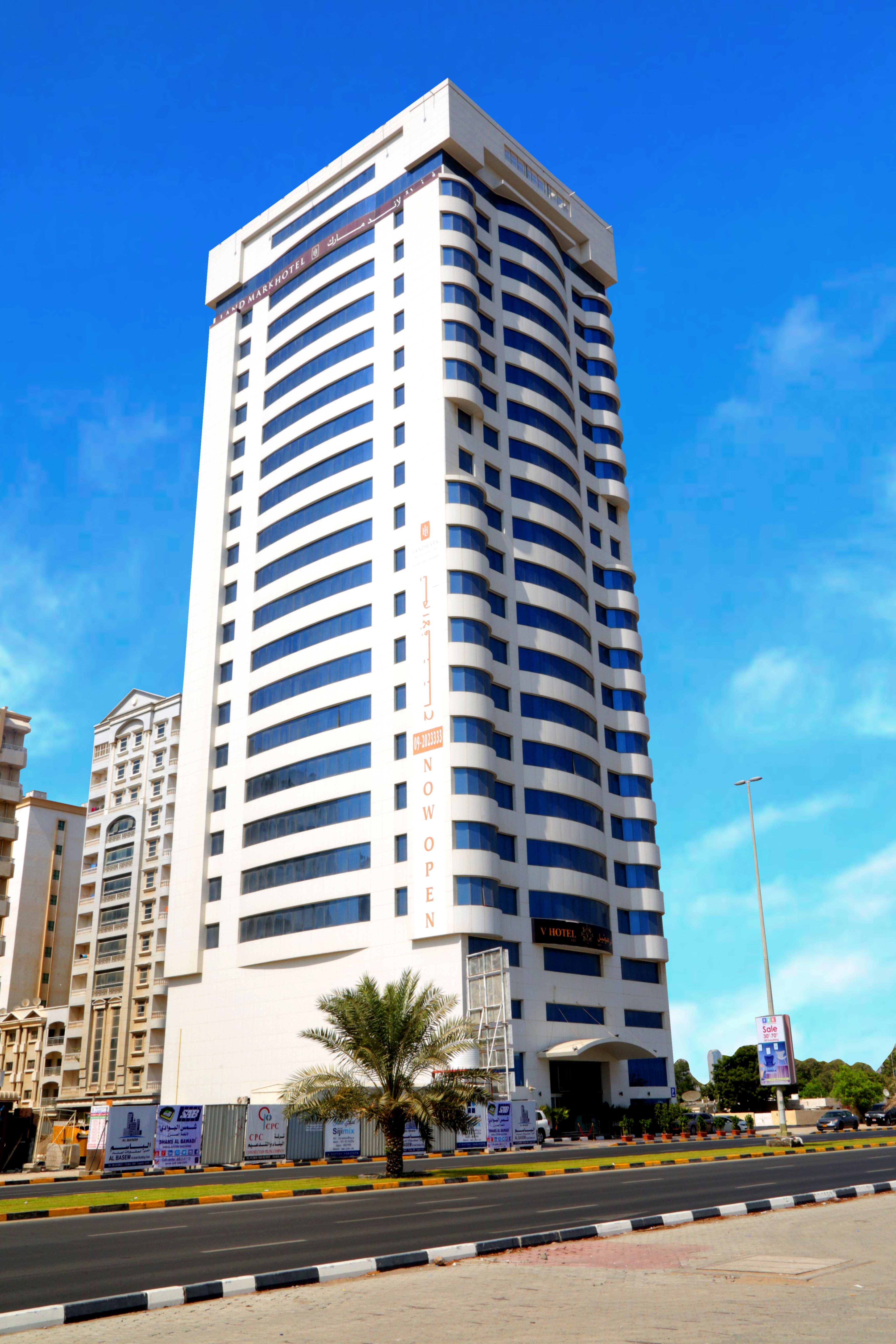 V Hotel Fujairah Exterior foto