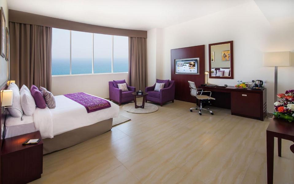 V Hotel Fujairah Exterior foto
